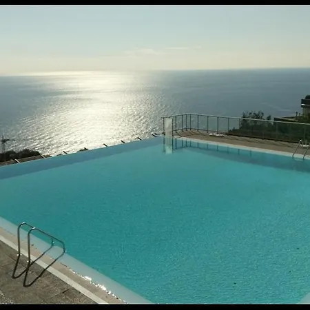 Apartmán Terrasse Vue Mer, Piscine, Parking *